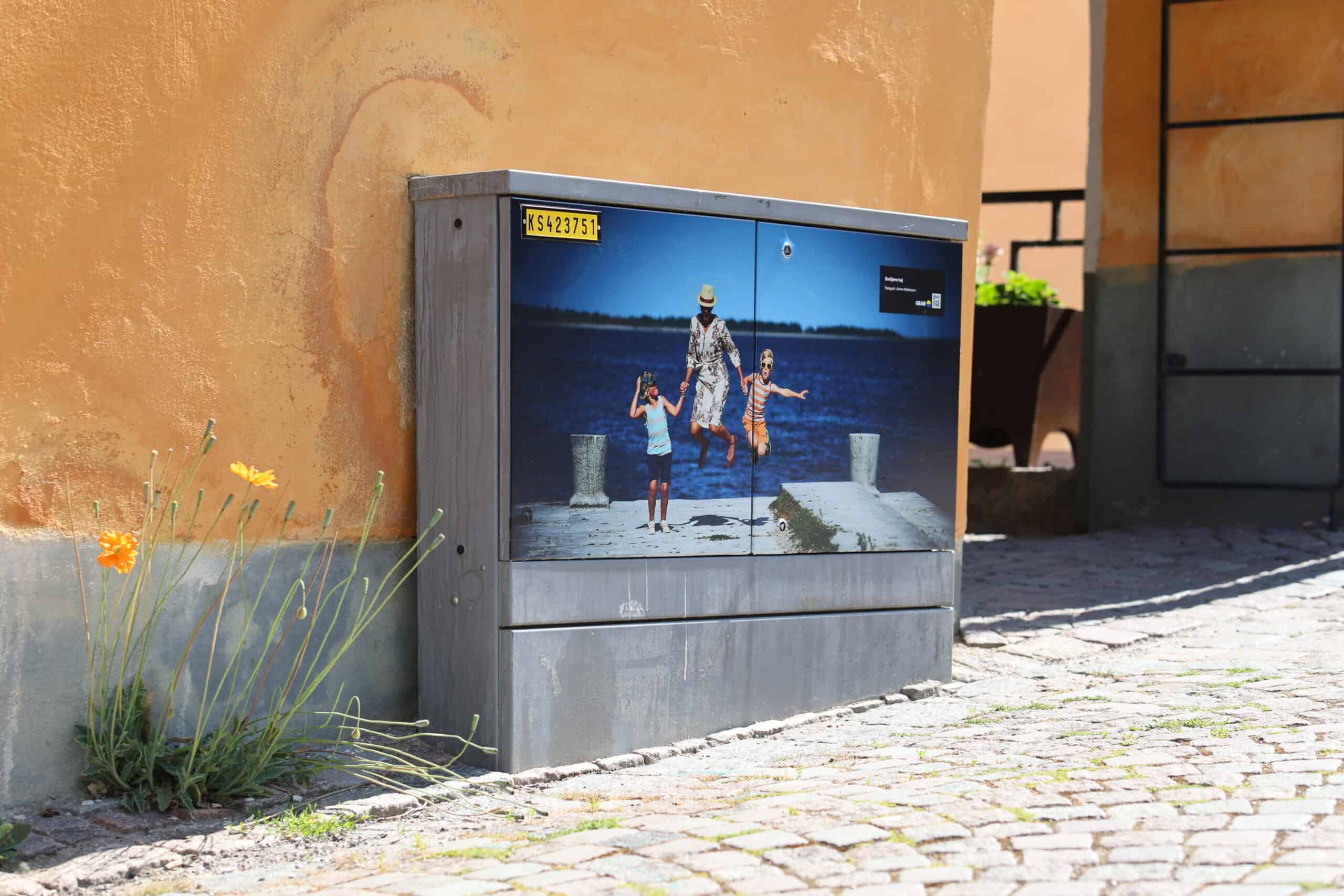 Kabelskåp med vinnarbild