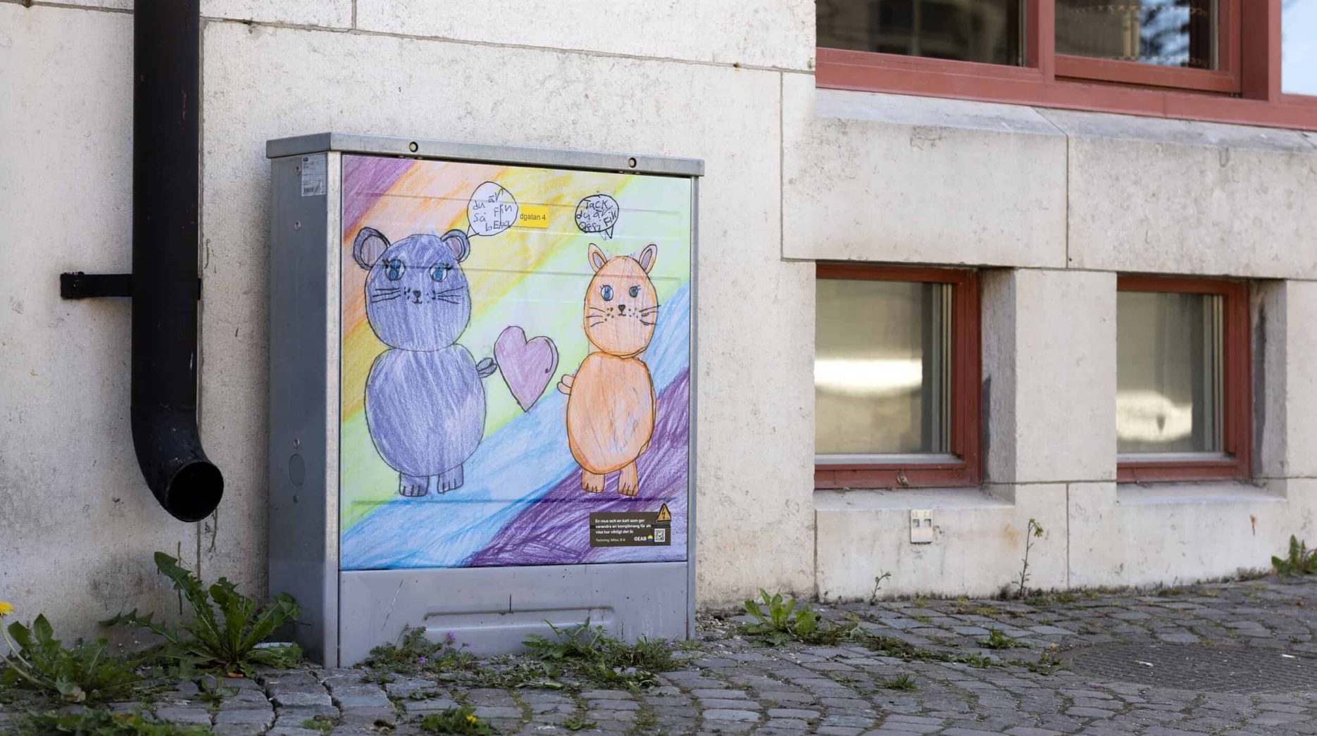Kabelskåp med vinnande teckning