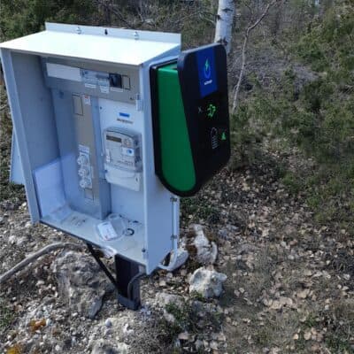 Laddbox för elbil på mätarskåp